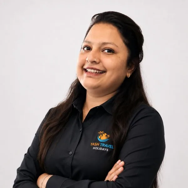 Bhoomi Patel digital marketing manager at Yash Travel Holidays Ahmedabad
