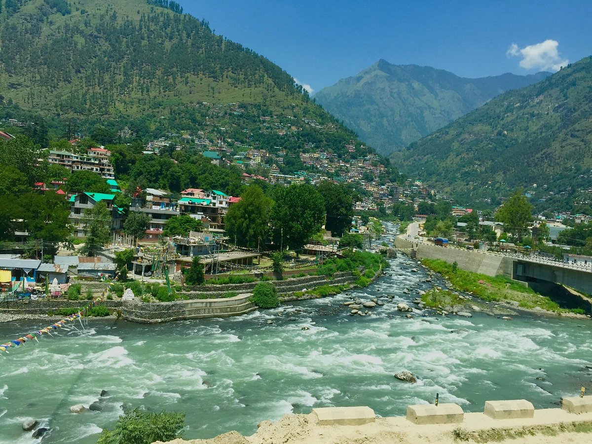 Kullu valley river Himachal tour
